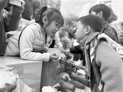 携手将孩子引入生活的大课堂