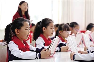 第28个世界读书日，各地各校开展丰富多彩的读书活动